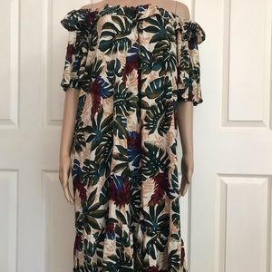 The Hawaiian original floral shoulder dress 1x.